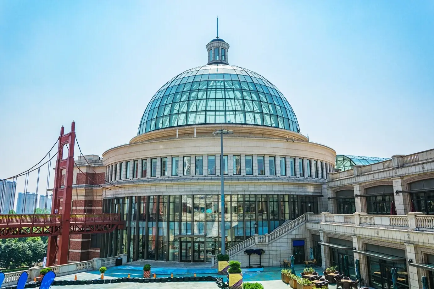 Please provide the original description you want me to rephrase.